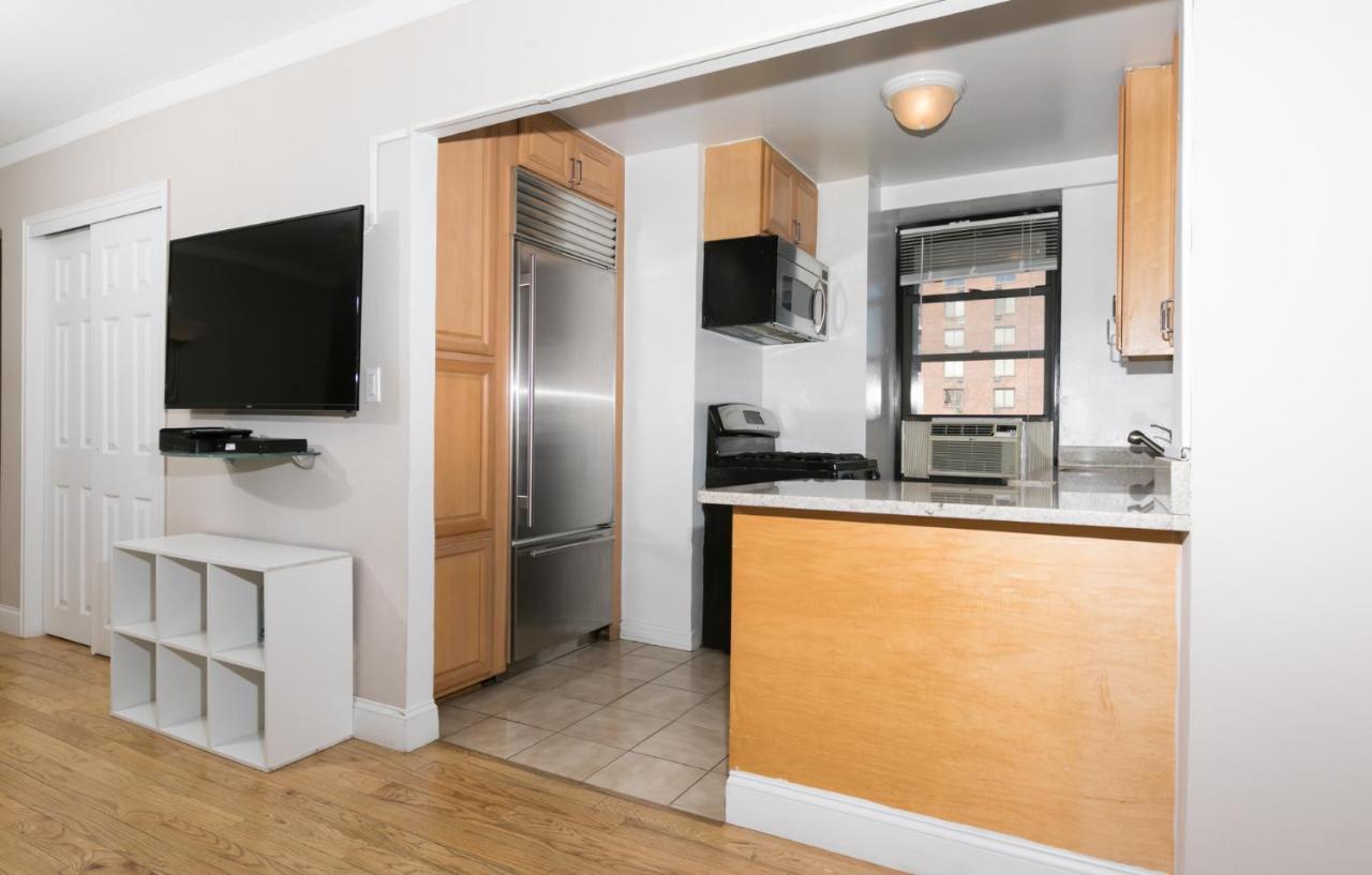 3 Bedrooms With Private Balcony By Central Park Apartamento
